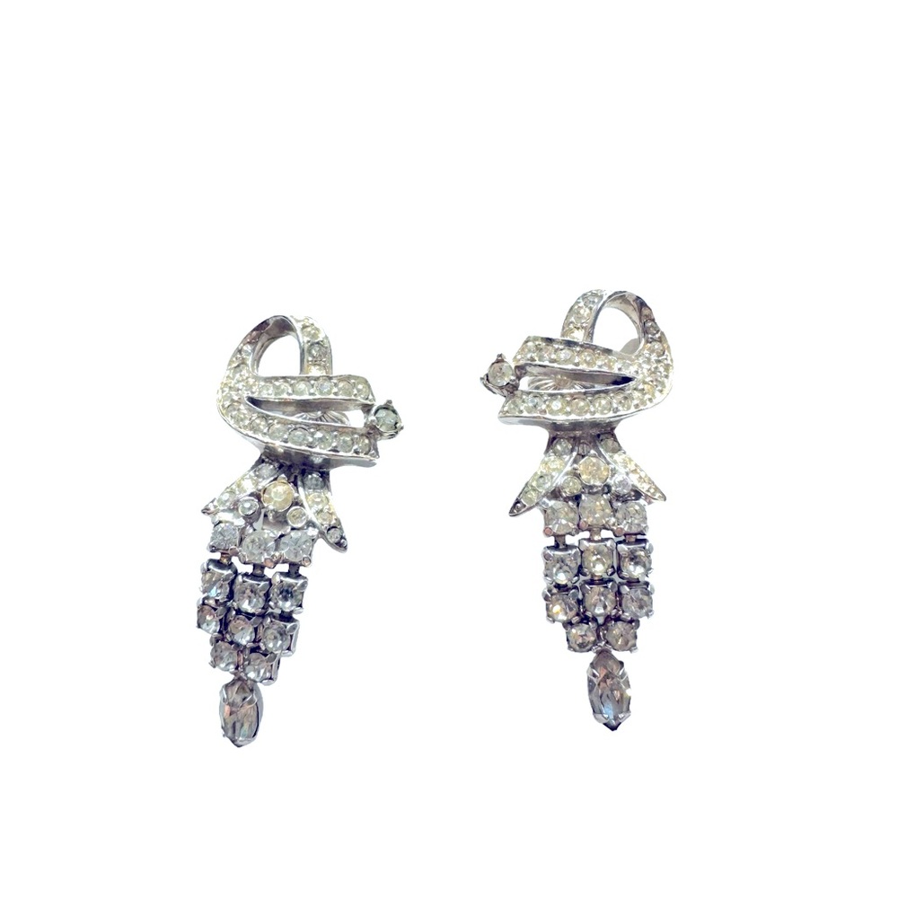Vintage art deco rhodium plated rhinestone clip on earrings. VGUC